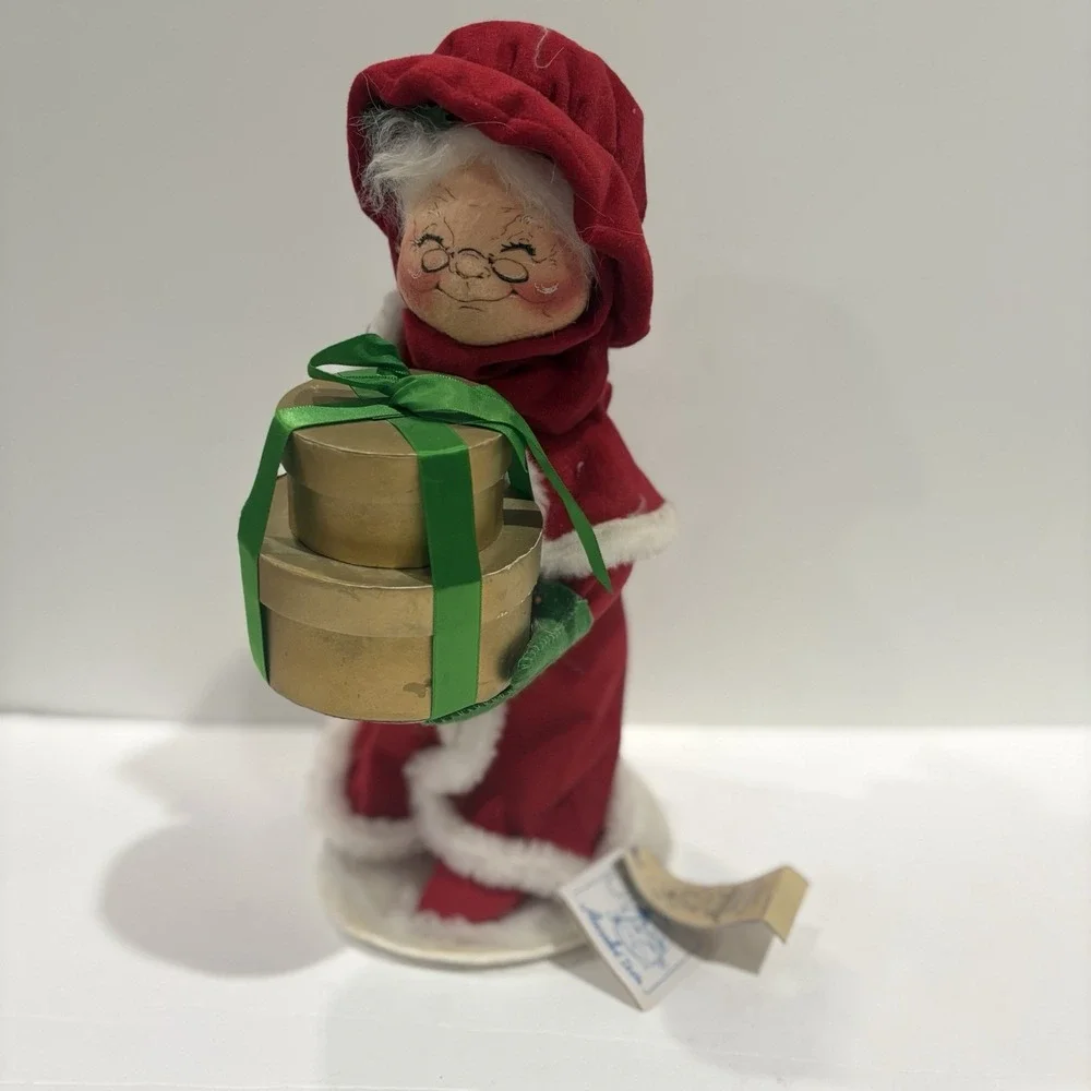 Annalee Dolls 12
